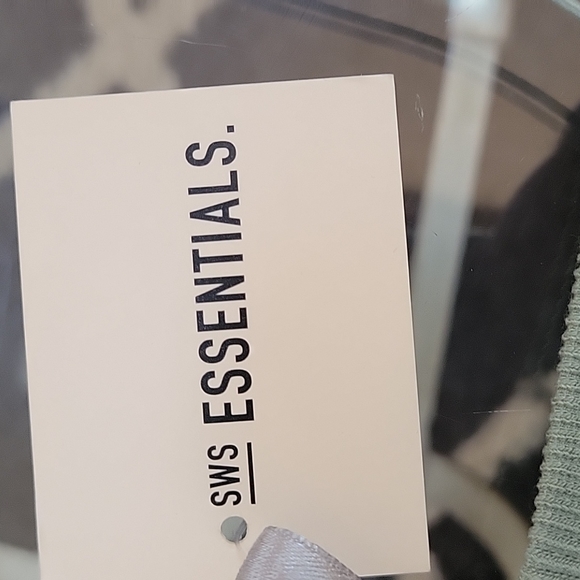 SWS essentials top - Picture 4 of 5